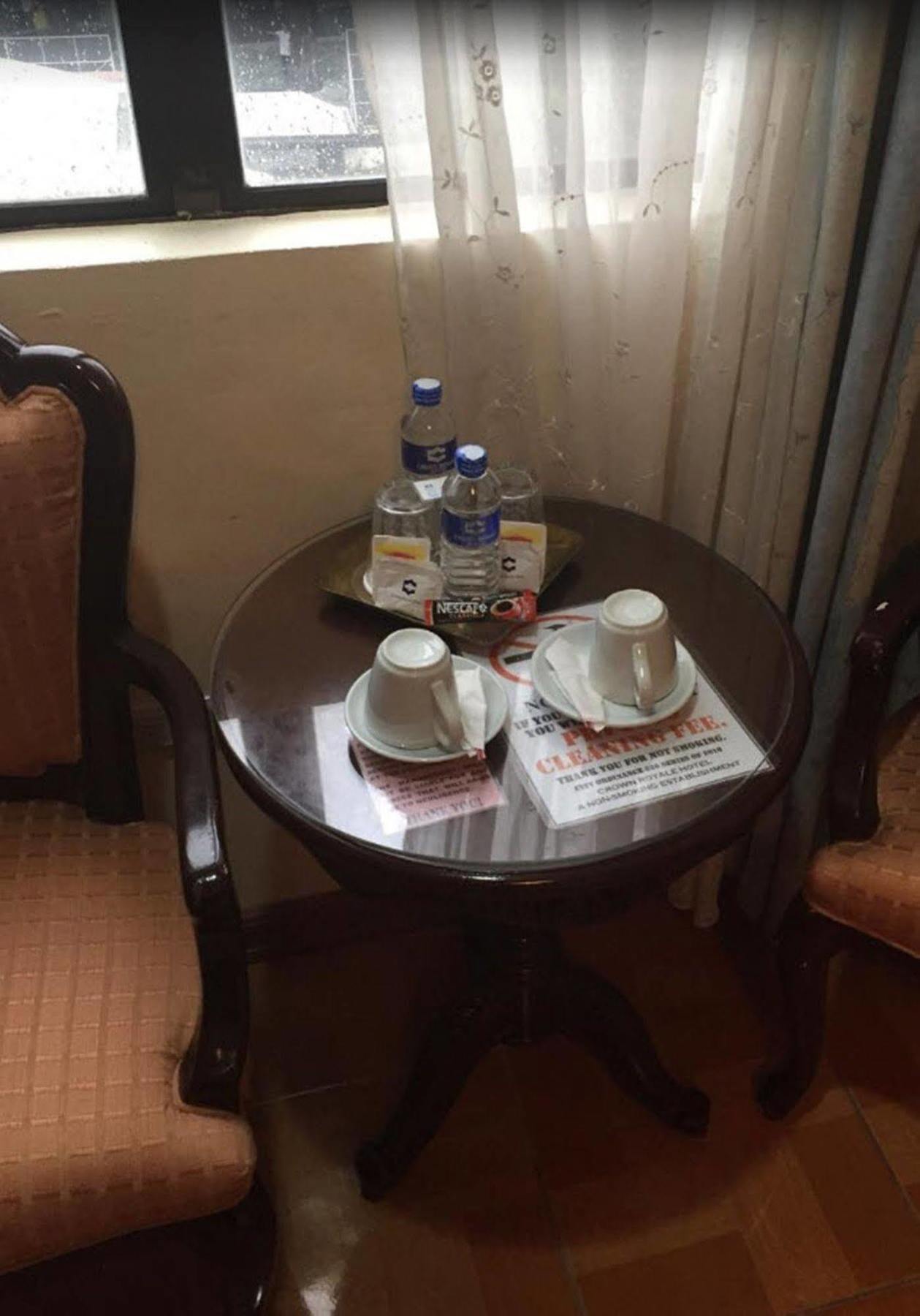 Crown Royale Hotel Balanga Extérieur photo