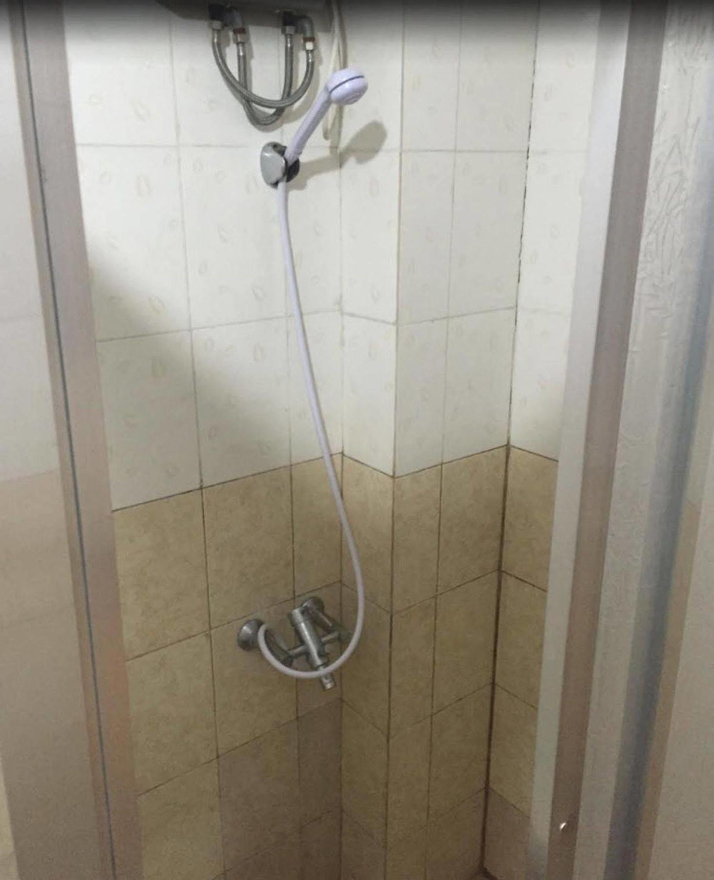 Crown Royale Hotel Balanga Extérieur photo